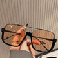 Leichte Sonnenbrille mit getönten Gläsern | Trendiger Stil