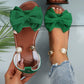 Elegante Sandalen mit Knöchelriemen und Perlen.